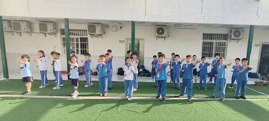 龙湖学校活力搏击社